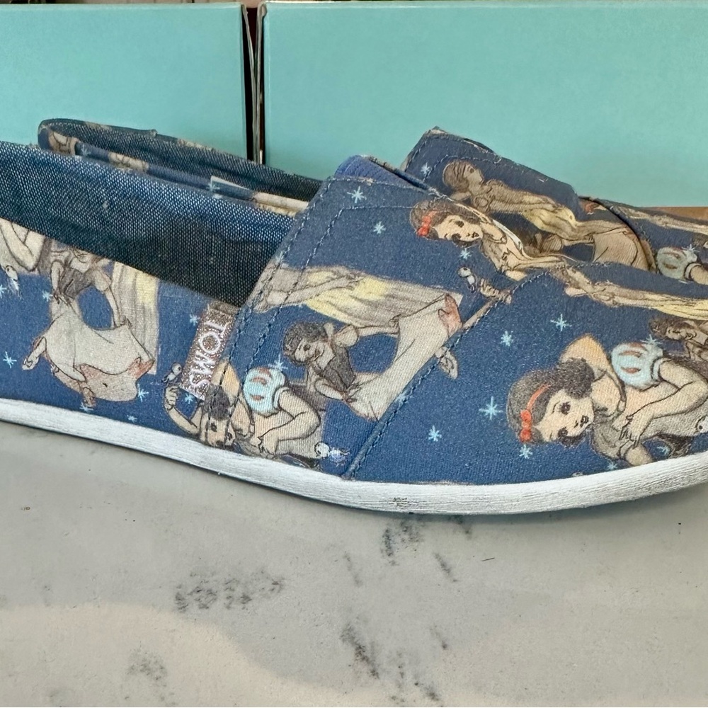 DisneyxTOMS Snow White Sz 6.5W